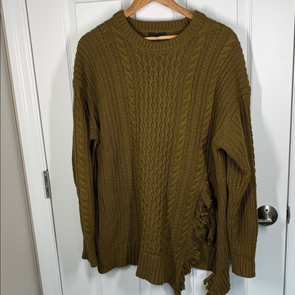 J Crew cable knit sweater with front slit and fringe  green size large